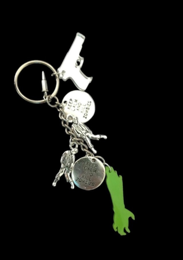 No.66 Mirror Gun, Bullet and Zombie Keyring