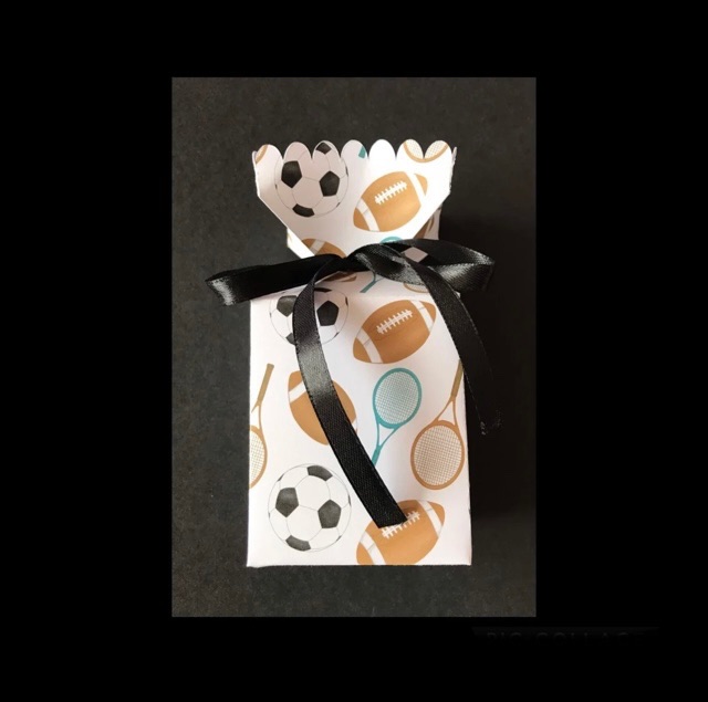 Pack of 10 Random Large Father's Day Cracker Box (Made to Order)