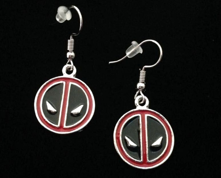 *No.135 Dead Man Mask Earrings