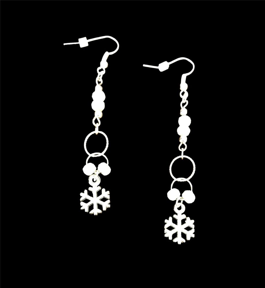 *No.1172 Snowflake and Snowball Bead Earrings