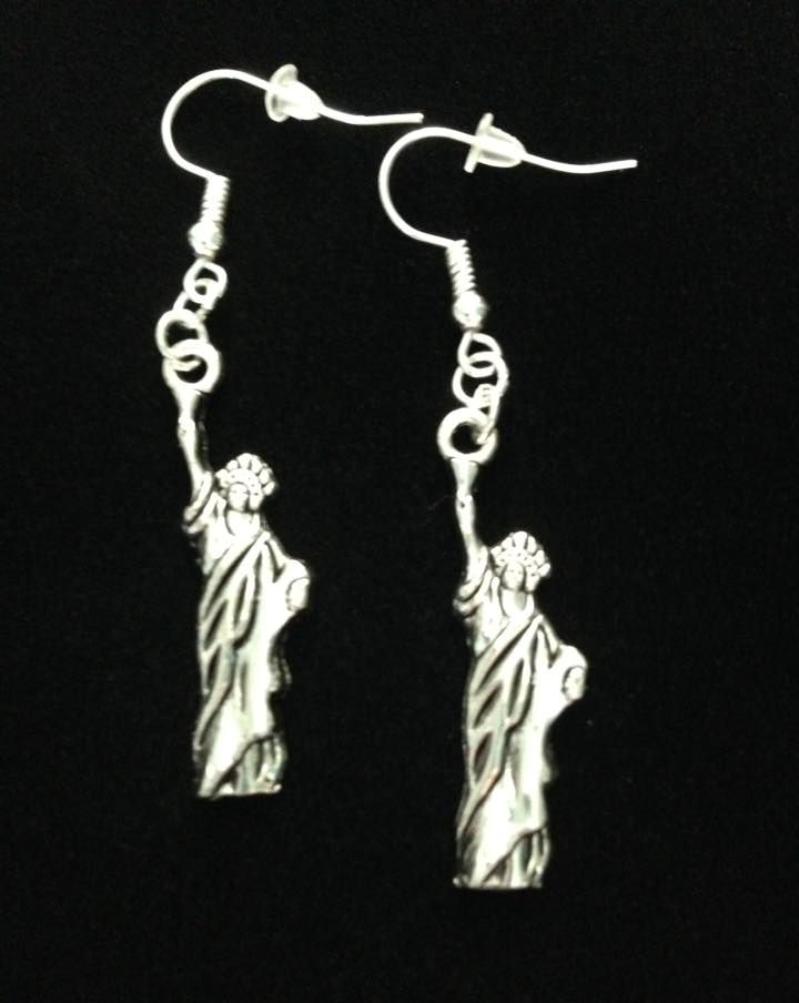 *No.107 Statue of Liberty Charm Earrings