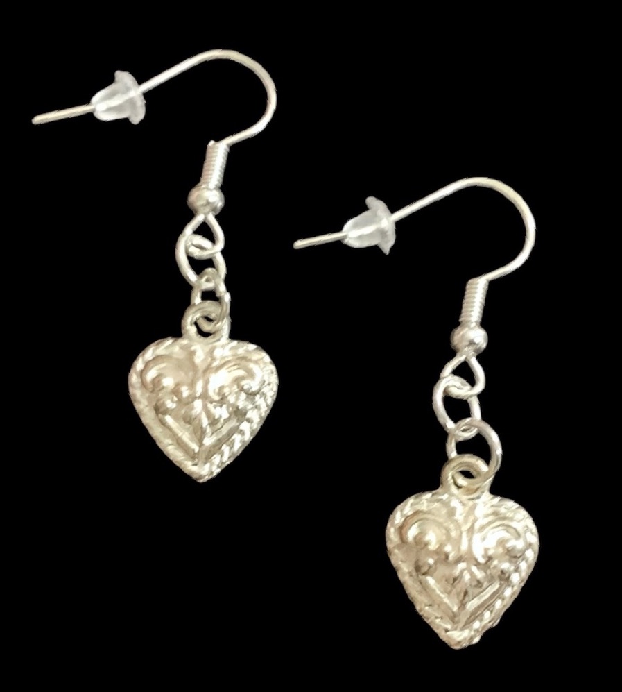 *Small Patterned Heart Earrings