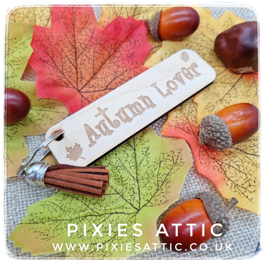 Autumn-Themed Wooden Keyrings – Cosy Seasonal Designs