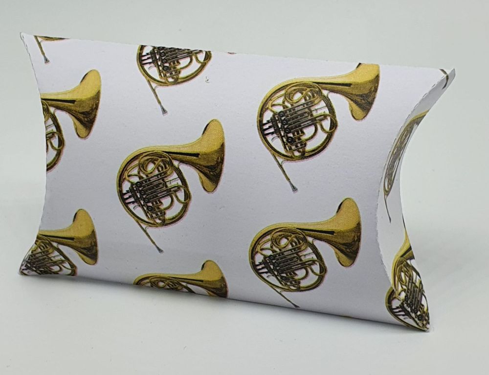 Pillow Box Favour Box - French Horns ~ White