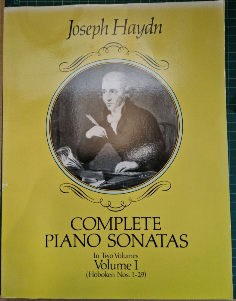 Complete Piano Sonatas - Joseph Haydn (Dover Scores) Volume 1