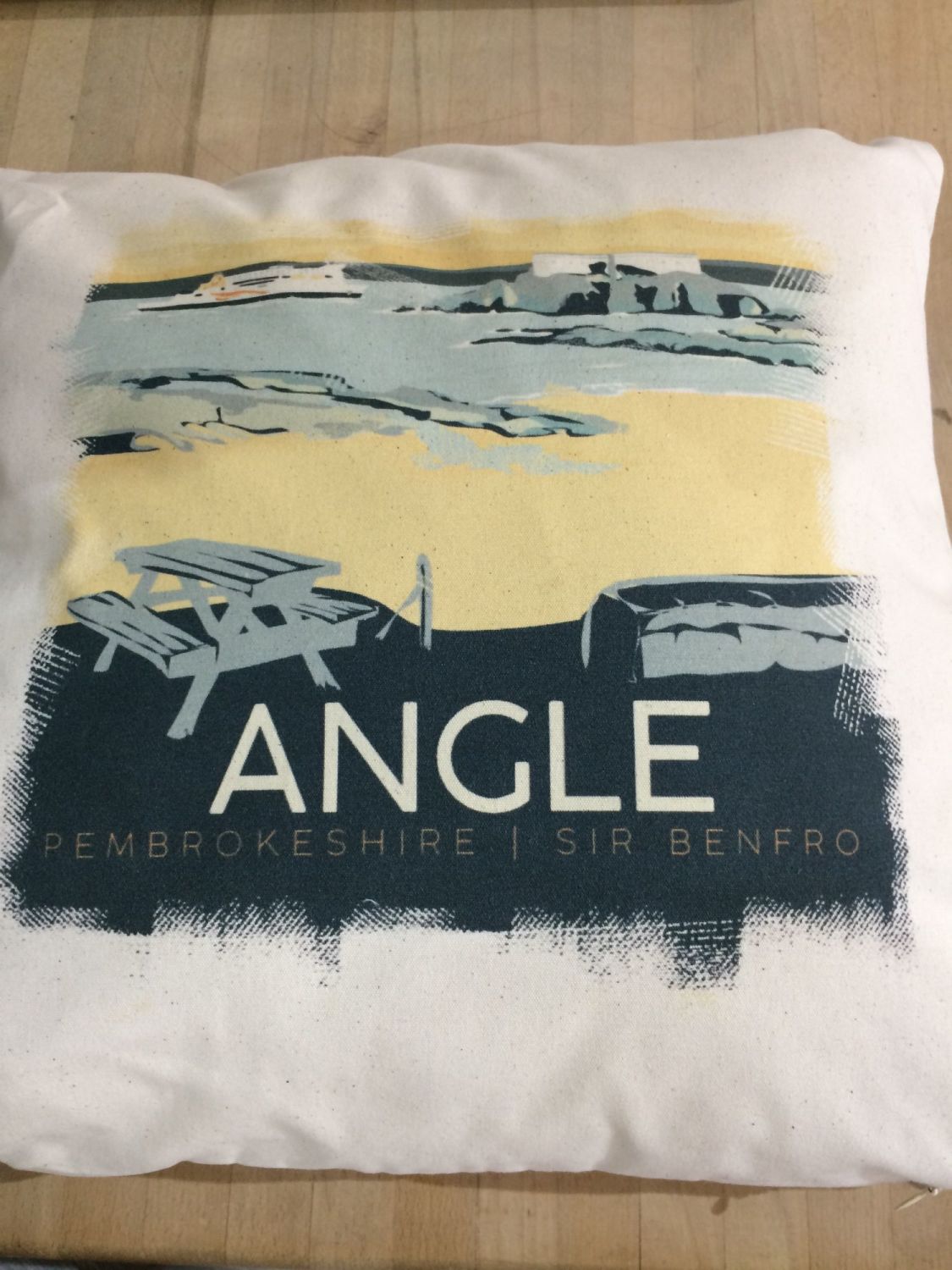 angle cushion