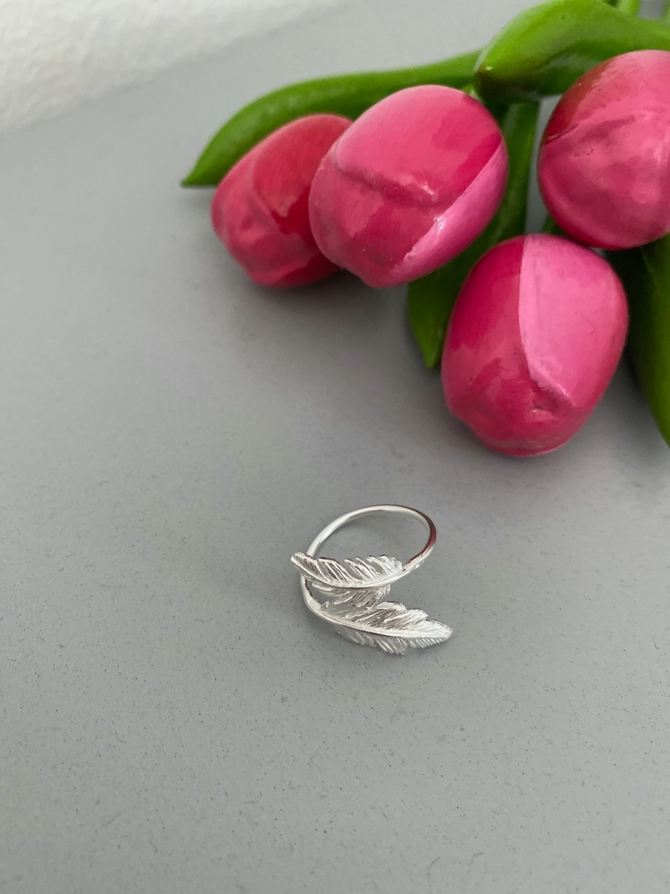 Silver Feather Design Ring