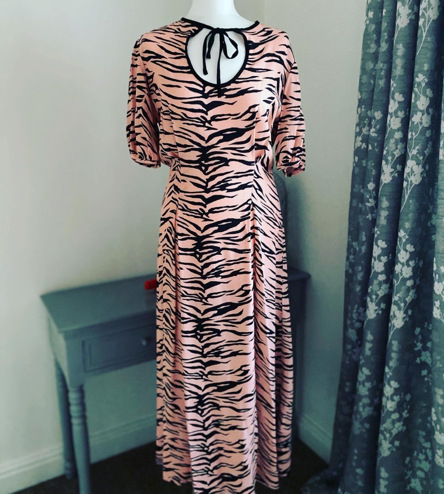 Ex-High Street Pink Animal Print Midi Dress