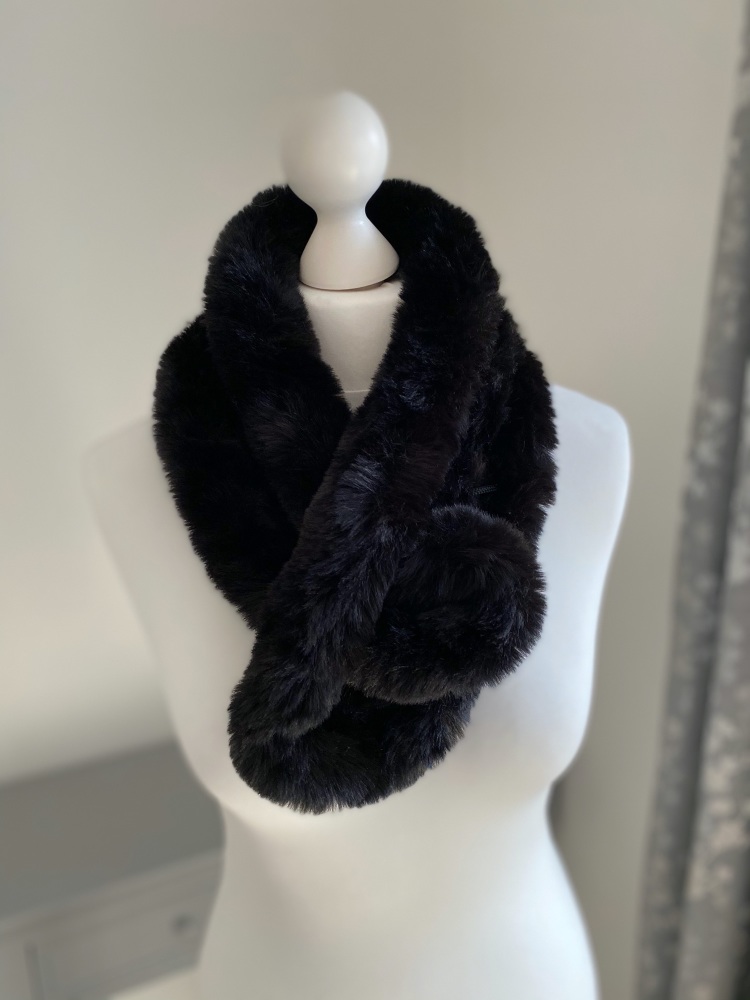 Black Faux Fur Pom-Pom Scarf
