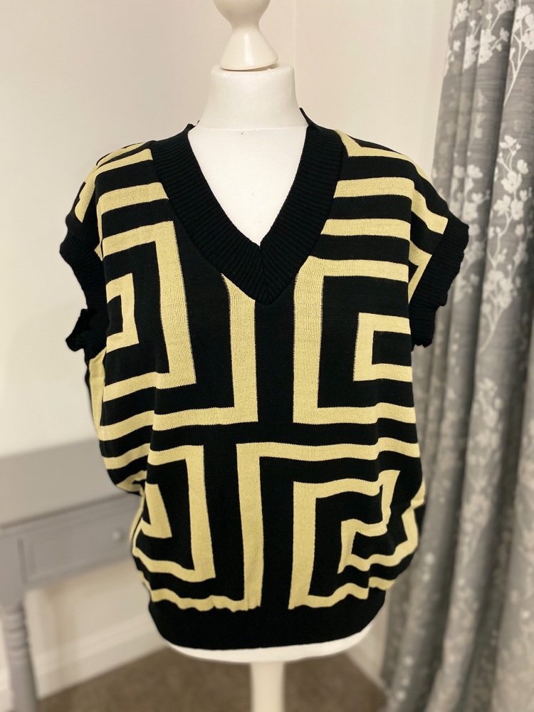 Geometric print sleeveless jumper / tank top