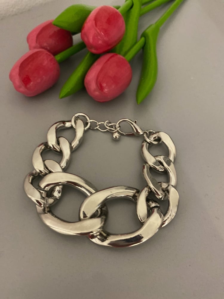 Chunky silver chain link bracelet