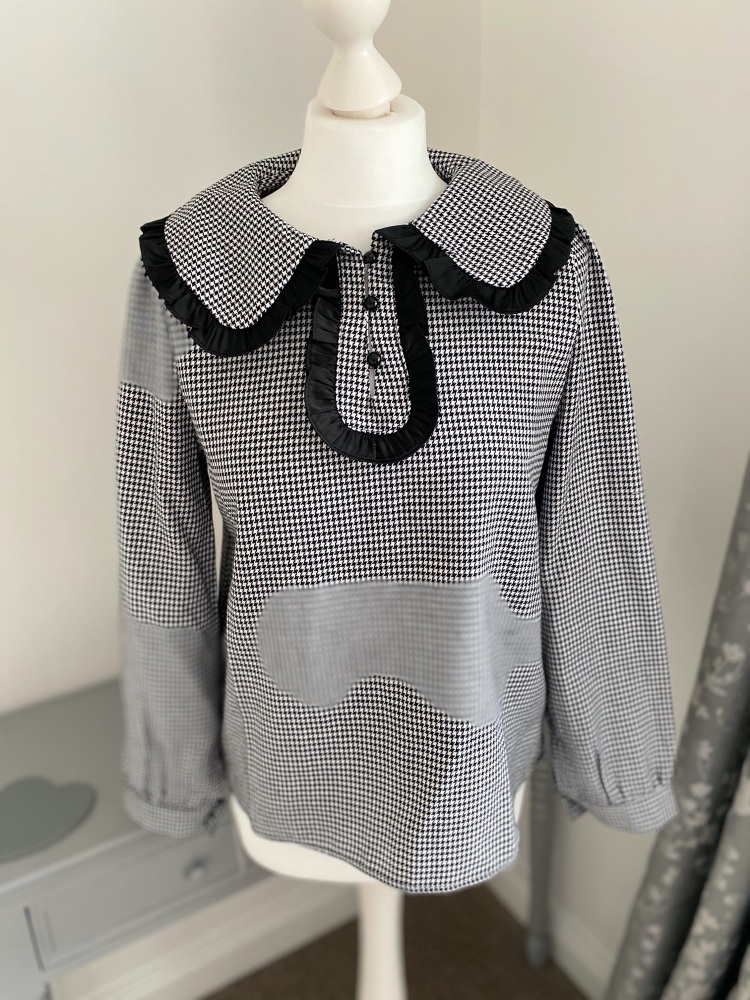 Houndstooth Statement Collar Blouse