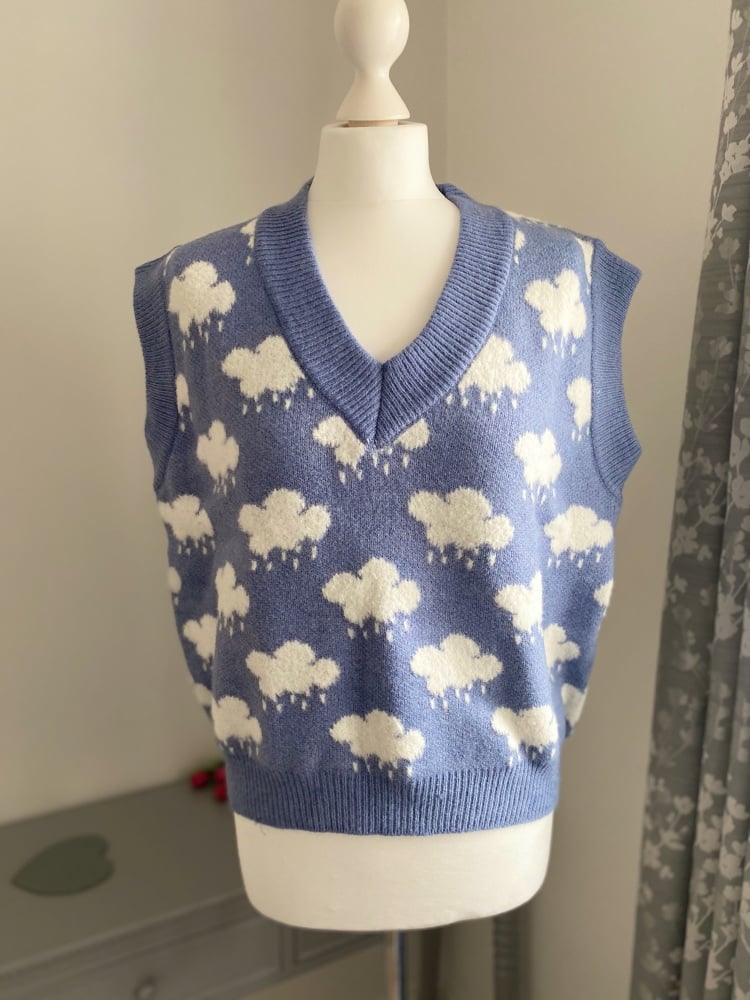 Snuggly Cloud Print Knitted Tank Top