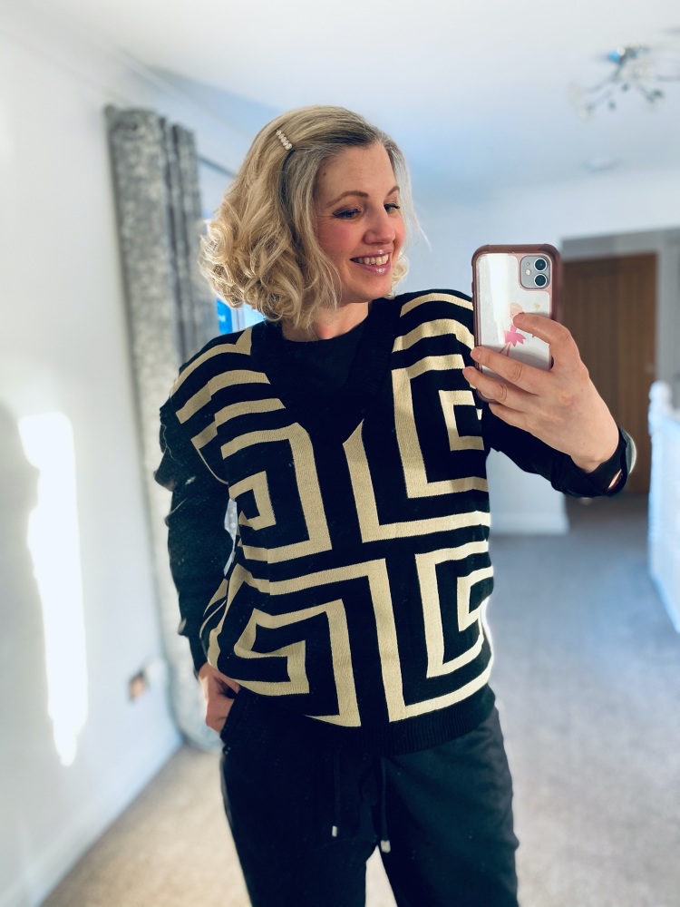 Geometric print sleeveless jumper / tank top