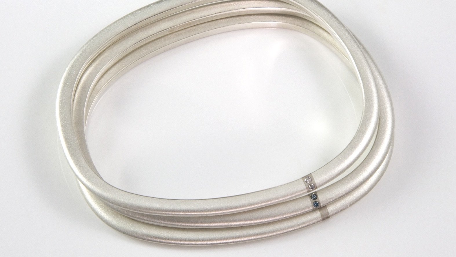Bangle_stack_300dpi