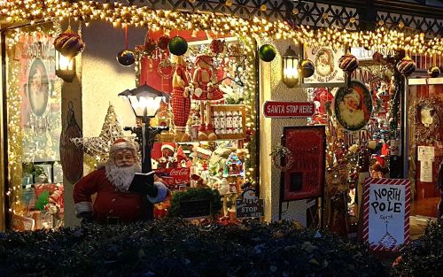 Christmas on The Lakes, Your All Year Round Christmas Shop in the Lake