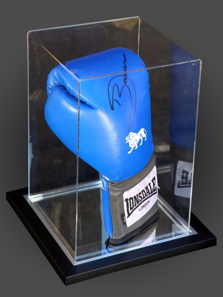 Darren Barker Signed Portrait  Lonsdale Boxing Glove In An Acrylic Case: B