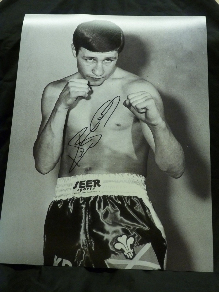 Ken Buchanan Signed 12x16 Boxing Photograph : B
