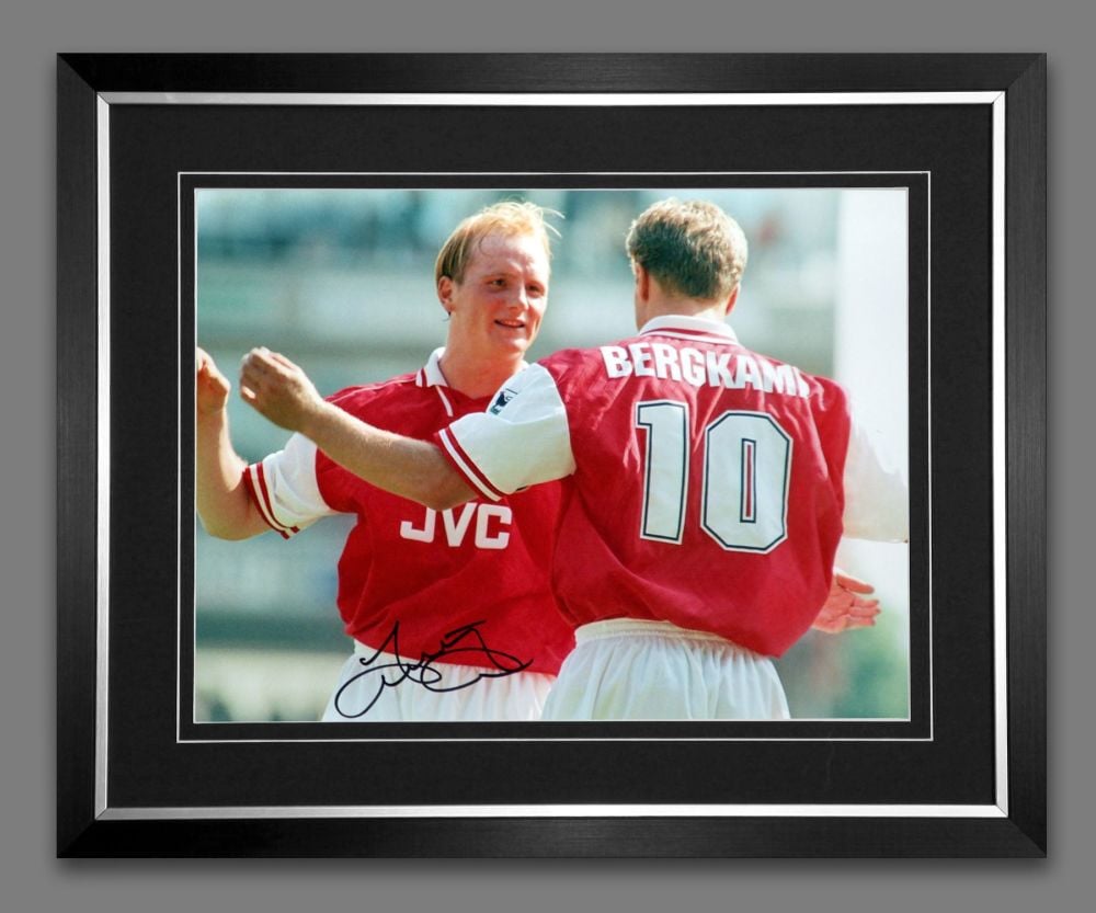 John Hartson Signed And Framed Arsenal 12x16 Photograph : A