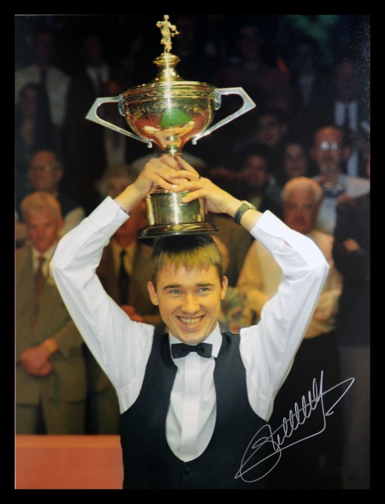 Stephen Hendry Signed  Snooker World Cup  Photograph 