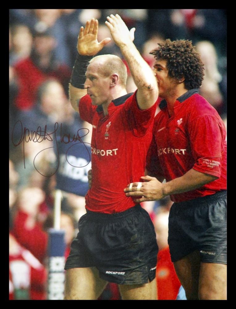 Gareth Thomas Hand Signed  12x16 Wales Rugby Photograph  : A