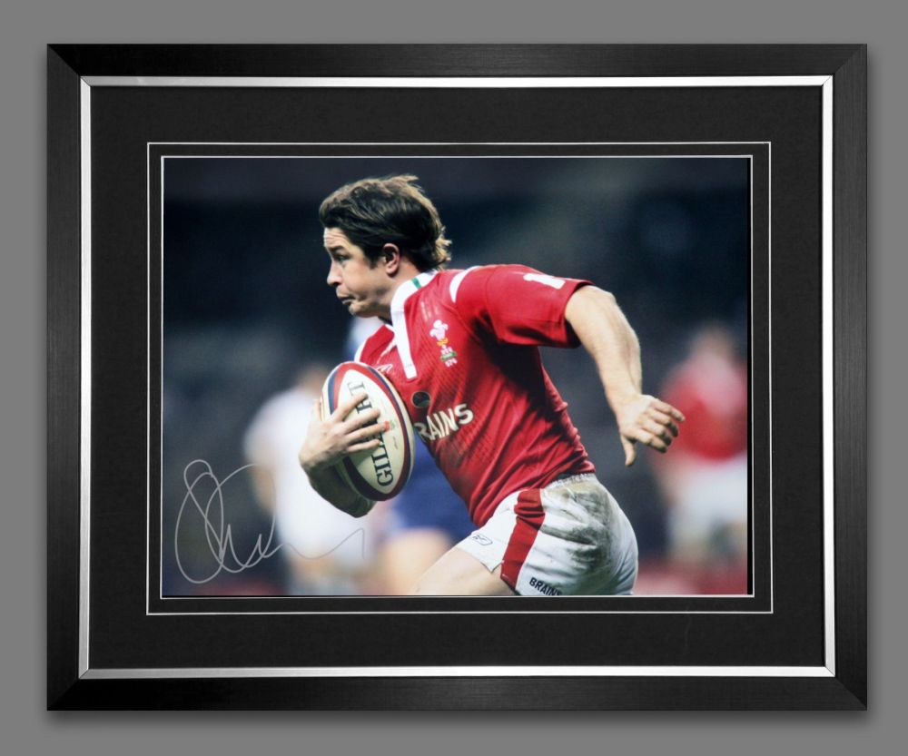 Shane Williams Rugby 12x16 Signed And Framed Photograph :  A