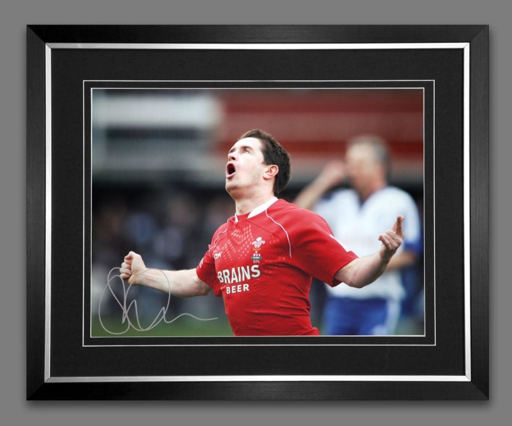 Shane Williams Rugby 12x16 Signed Ans Framed Photograph :  B