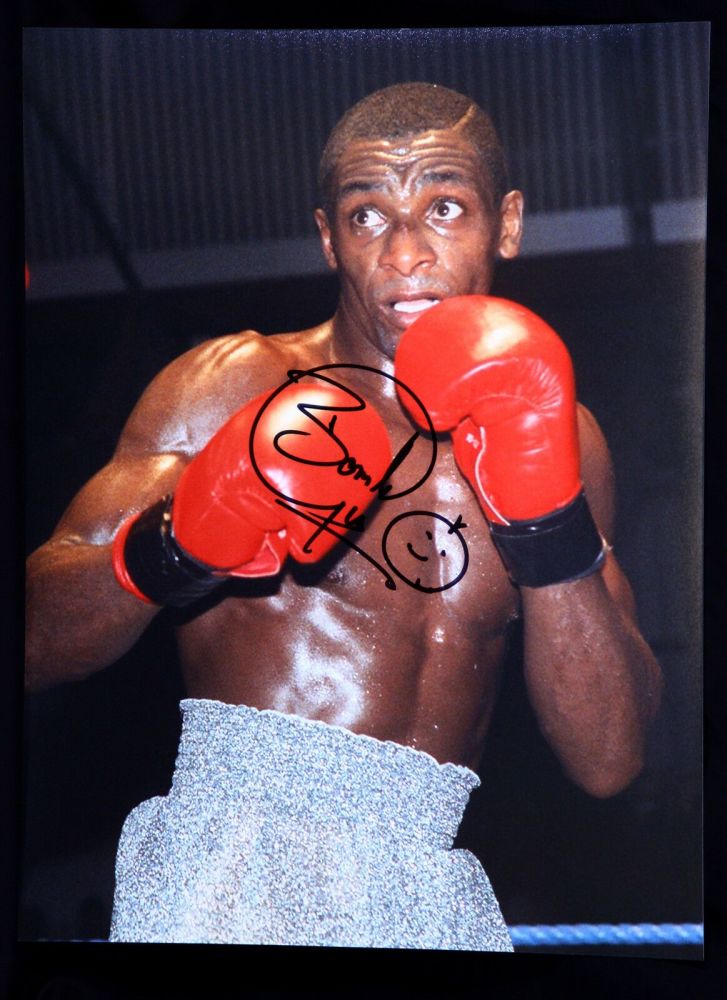 Herol Bomber Graham Signed 12x16 Boxing Photograph : B