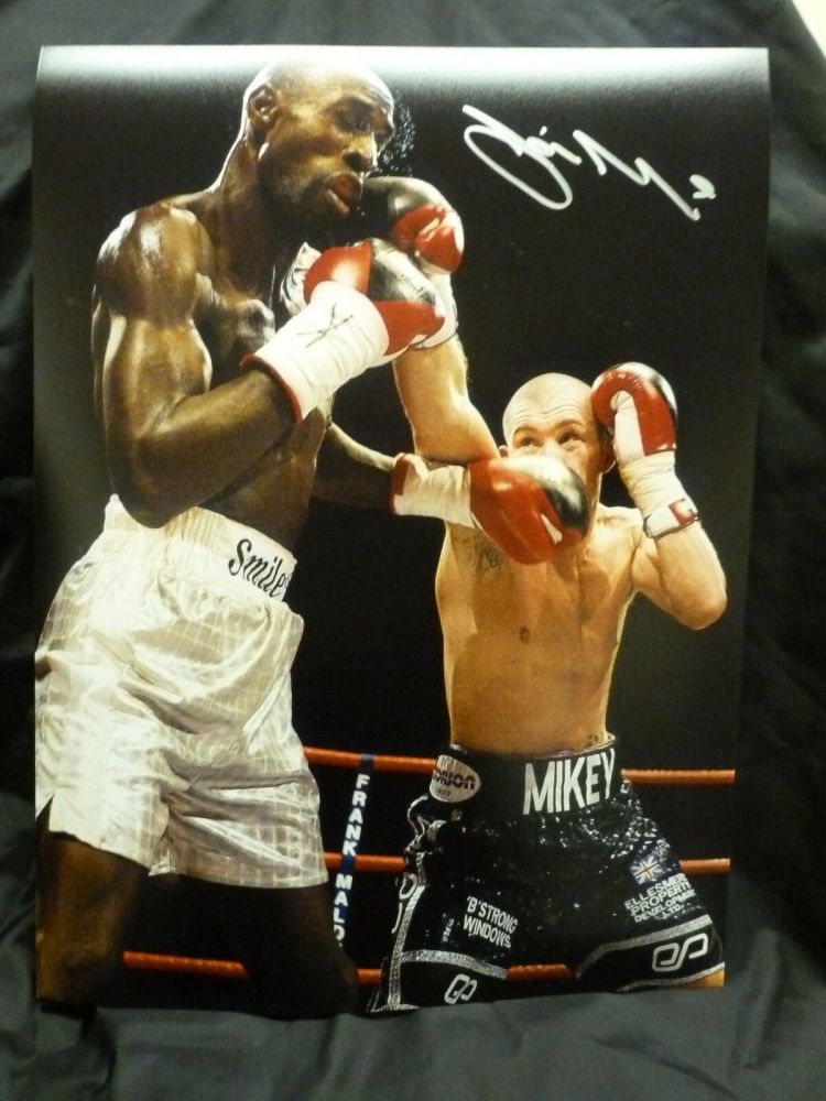 Jamie Moore Signed 12x16 Boxing Photograph : B