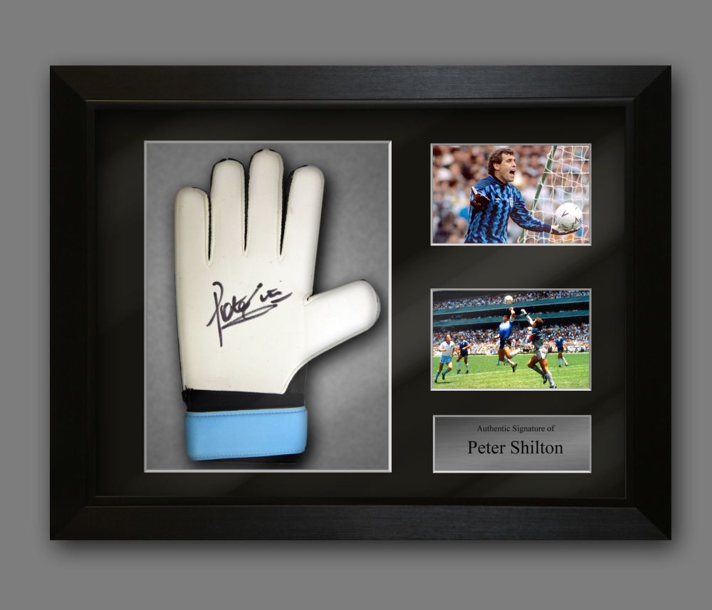   Peter Shilton Hand Signed Predator Goalkeeper Glove  In A Framed Presenta