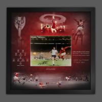 Geoff Hurst Signed England Football  12x16 Photograph  In A  Picture Mount Display