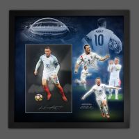 Wayne Rooney Signed England  Football Photograph In A Framed Picture Mount  Presentation