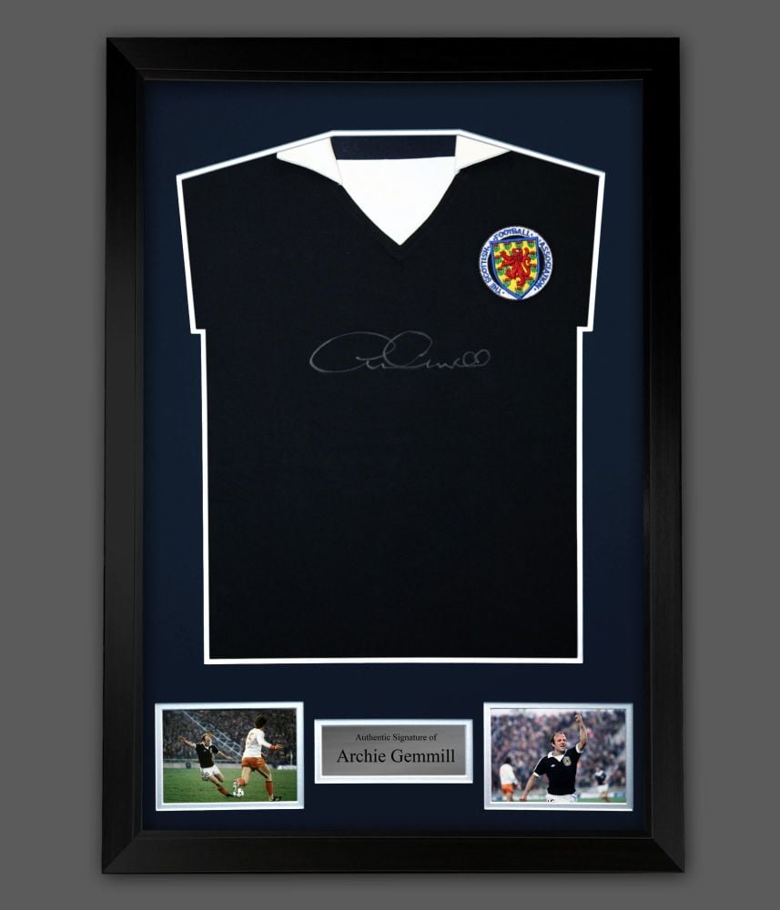 Archie Gemmill Signed Front Scotland Football Shirt In A Framed Presentatio