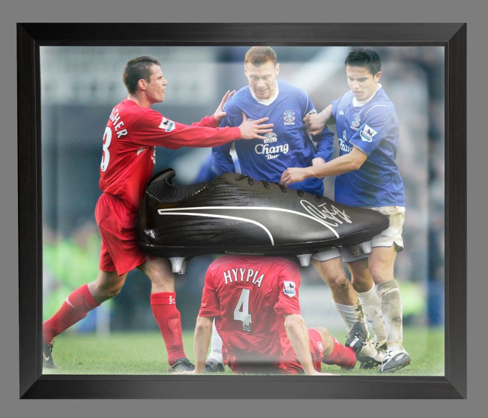    Duncan Ferguson Hand Signed  Black Football  Boot In A Dome Frame:: Mega