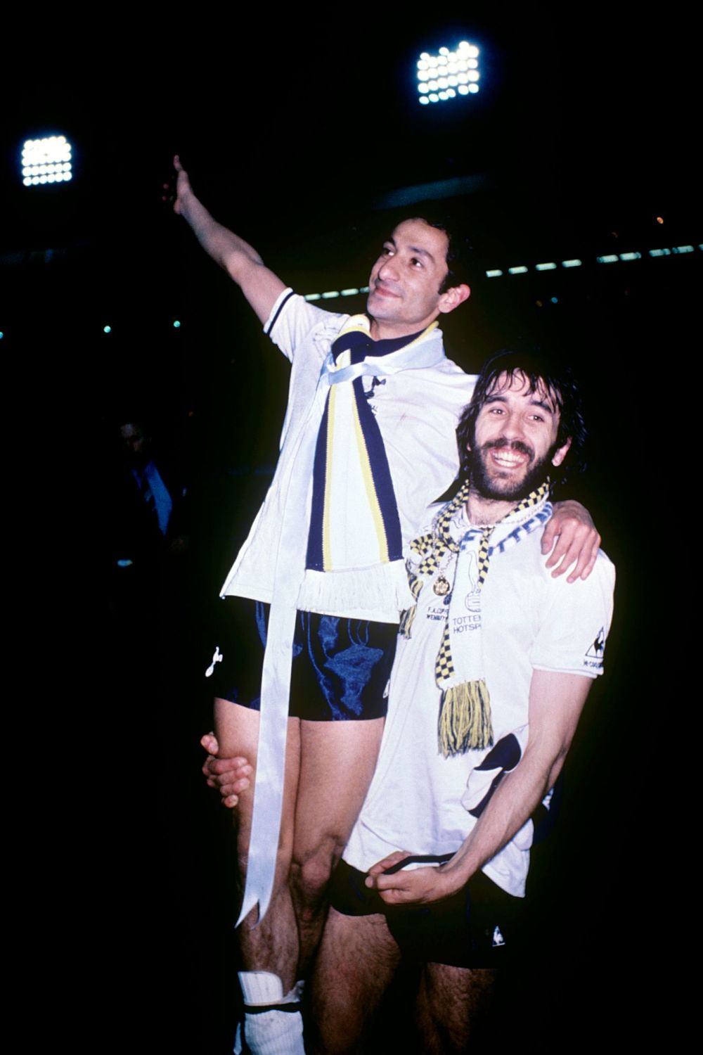 Ossie Ardiles And Ricky Villa Dual 10x8 signed Spurs photograph : Pre Order