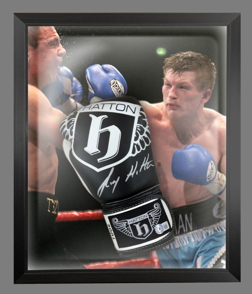    Ricky Hatton Signed Black Custom Made Boxing Glove In A Dome Frame: B :