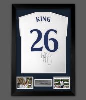 Ledley King Hand Signed White No 26 Player T-Shirt In A Framed Presentation