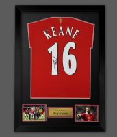 Roy Keane Signed Manchester United  Football Shirt In A Framed Presentation