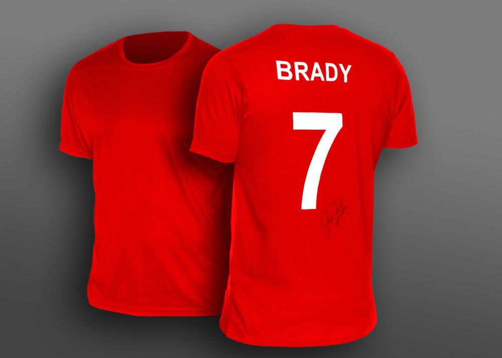 Liam Brady Hand Signed Red No 7 Player T-Shirt.