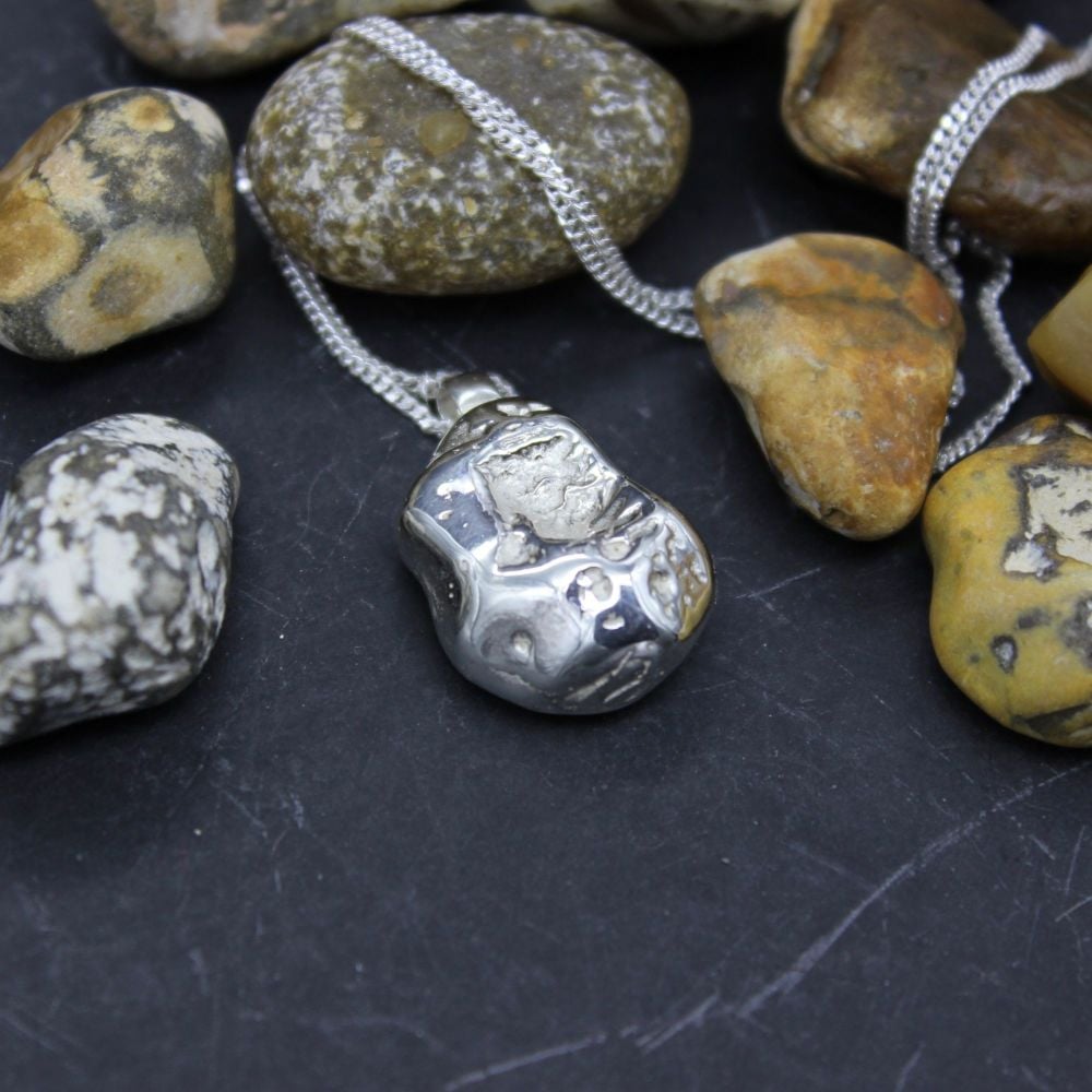 Whitstable Pebble Necklace