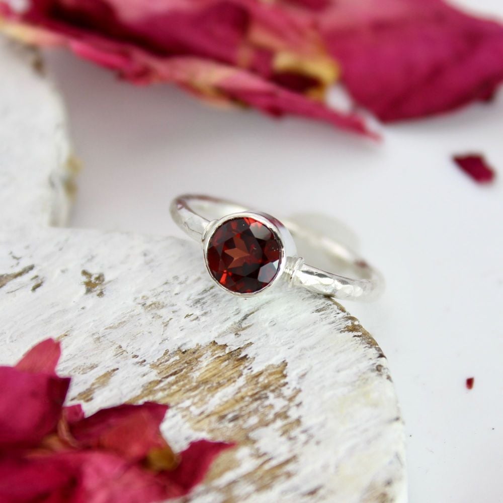 Garnet (7mm) Faceted Stone with Hammered Silver Band