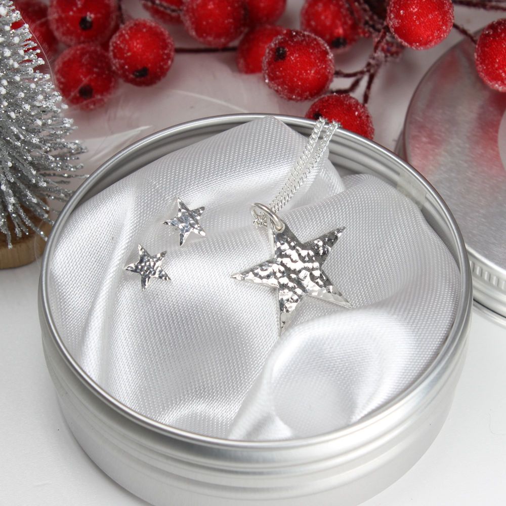 Hammered Star Necklace & Earrings Set