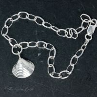 Whitstable Shell Bracelet (design 2) on an Oval Link Chain