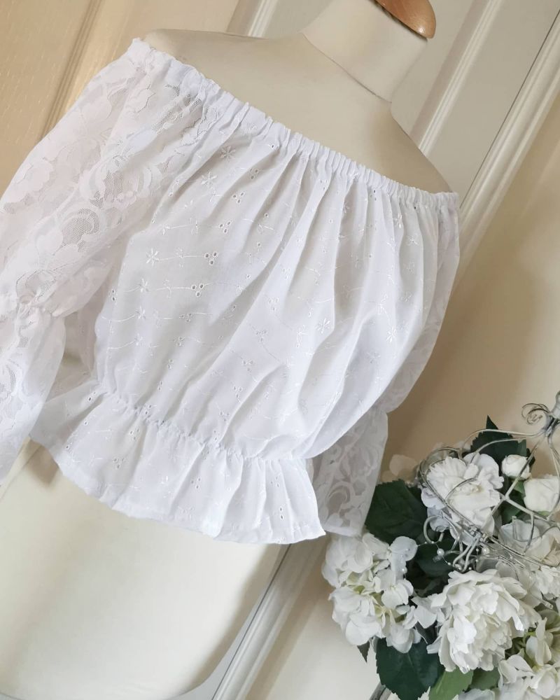 LOIS CROP - BRODERIE ANGLAIS / BOHO SLEEVE