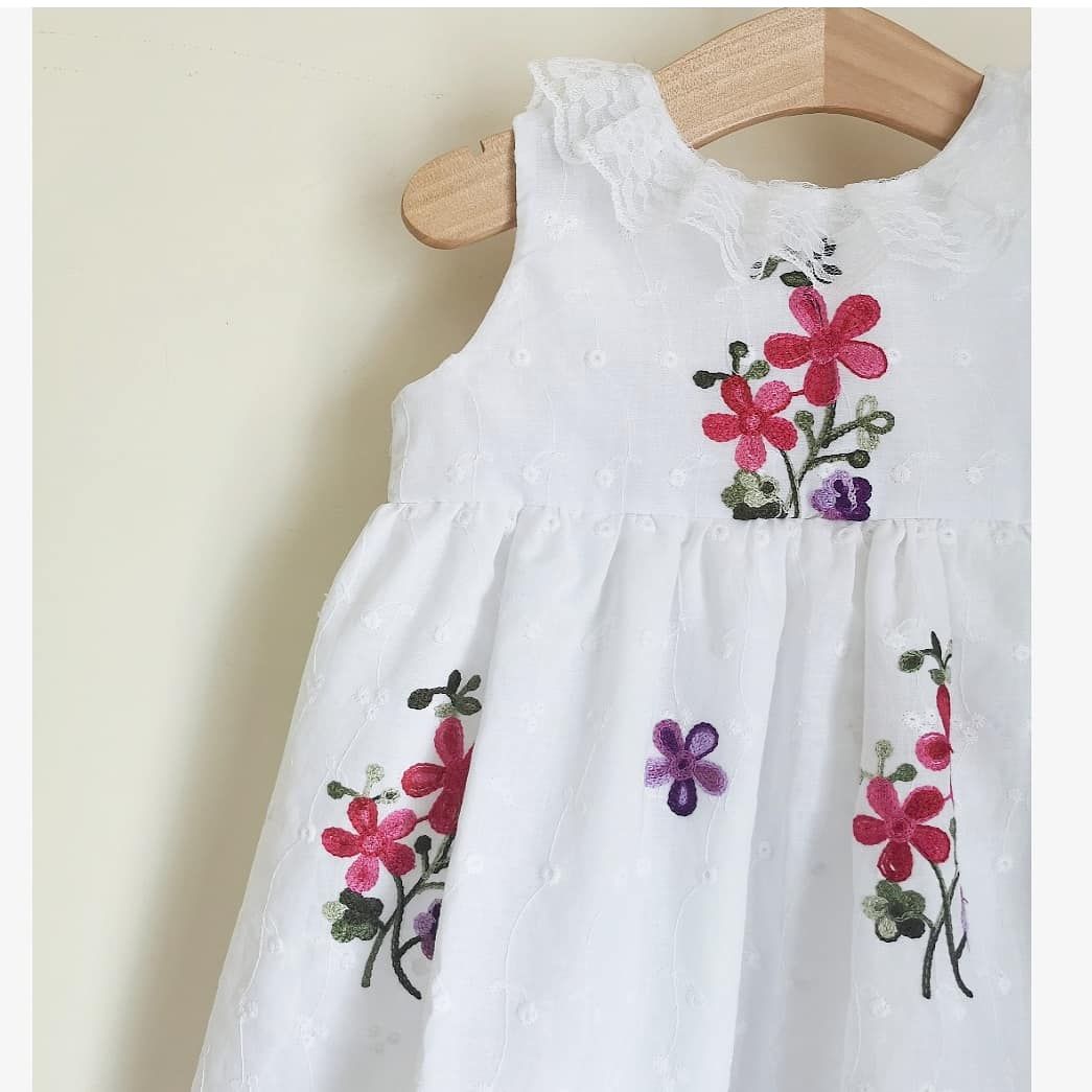 LILY TEA DRESS - FLORAL EMBROIDERY BRODERIE ANGLAIS