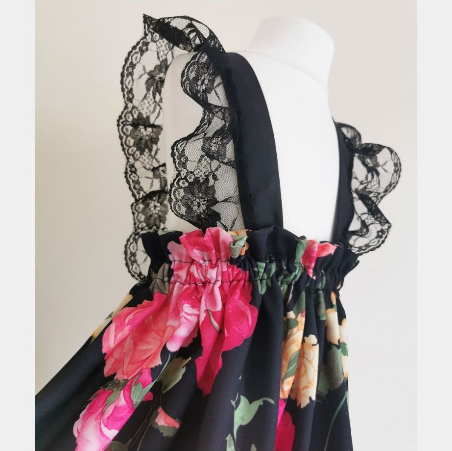 SUMMER SALE ☀️ BRACE SKIRT - BLACK / PINK FLORAL