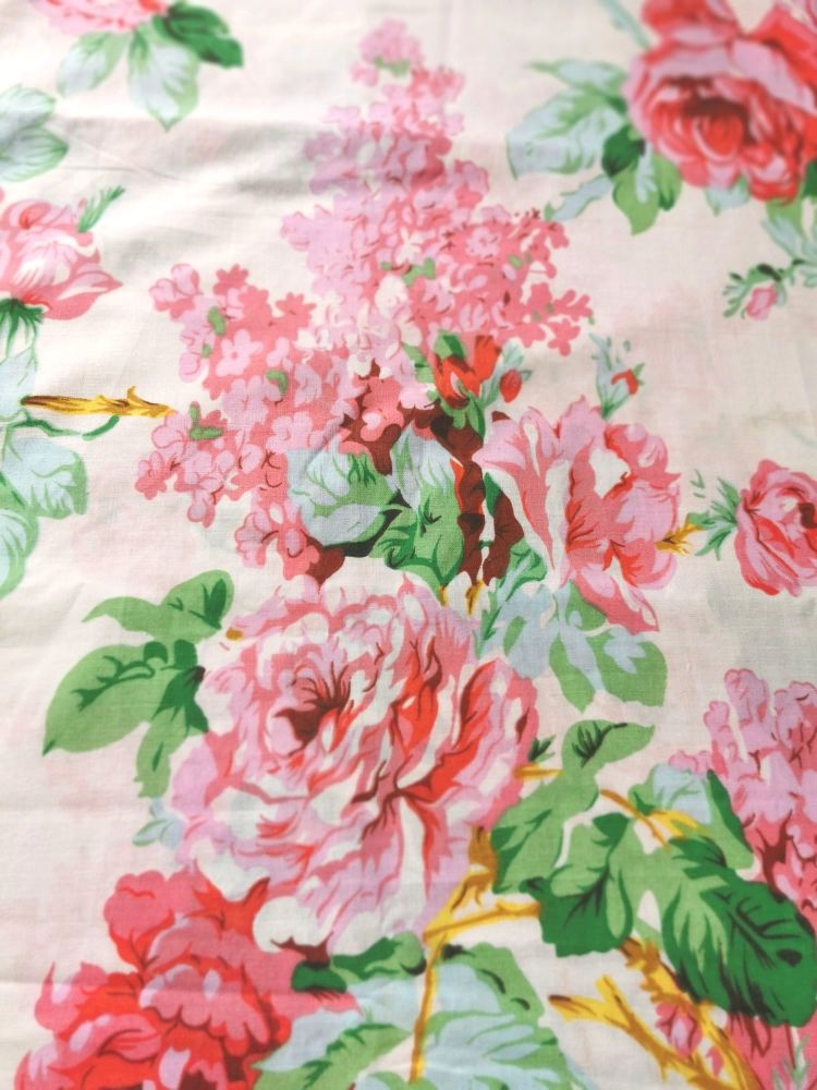 SUMMER SALE ☀️ LILY CROP - SAKURA FLORAL 37% OFF