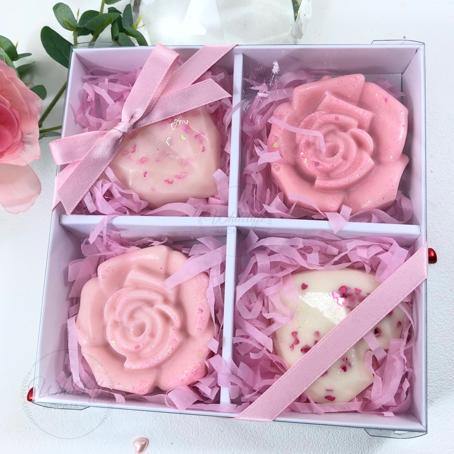 Hearts & Flowers - 4 Large Wax Melts 