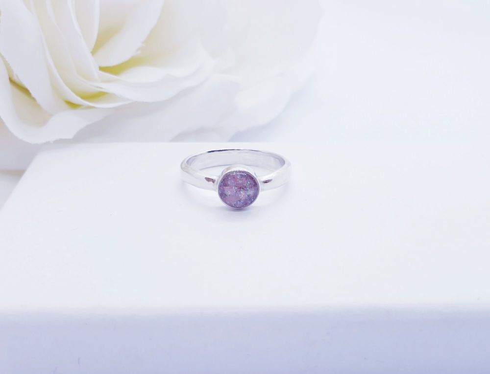 Simply style cremation ring