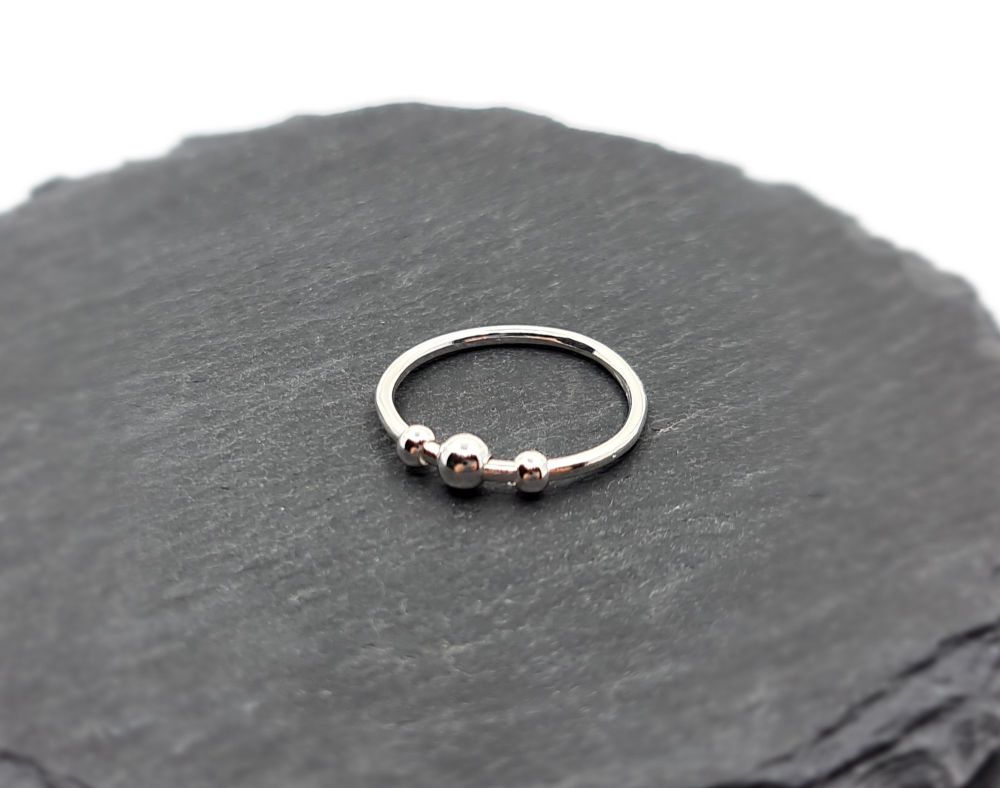 Sterling silver 3 round bead fidget ring
